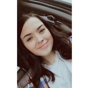 Meet your Posher, Abby